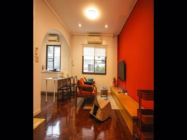 bs341เซ้งโฮสเทล-ห่างbtsเพลินจิตเพียง-200-เมตร-ตกแต่งไว้ครบแล้ว-มีฐานลูกค้าดำเนินกิจการต่อได้ทันที