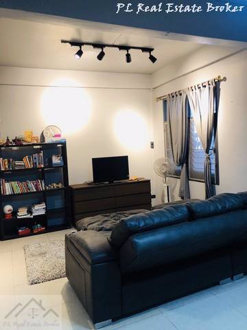 hr394ให้เช่าทาวน์โฮม-2-ชั้นหลังริม-รีโนเวทใหม่-หมู่บ้านอยู่เจริญ-29-เดินทางสะดวกใกล้-mrt-ห้วยขวาง