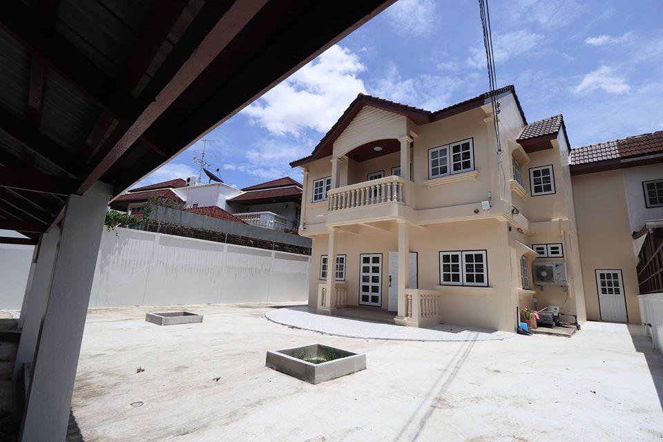 hr395ให้เช่าบ้านเดี่ยว-2-ชั้น-ย่านรามคำแหง-ใกล้เดอะมอลล์บางกะปิ-รีโนเวทใหม่-เหมาะทำเป็นโฮมออฟฟิศ