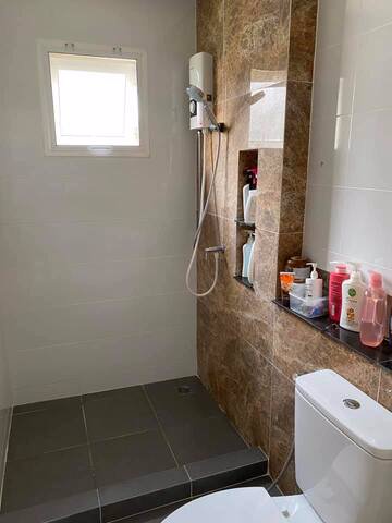 hr399ให้เช่าบ้านแฝด-2-ชั้น-เนื้อที่-41-ตรวหมู่บ้านโกลเด้น-นีโอ-บางนา-กิ่งแก้ว-ติดถนนใหญ่ใกล้ทางด่วน