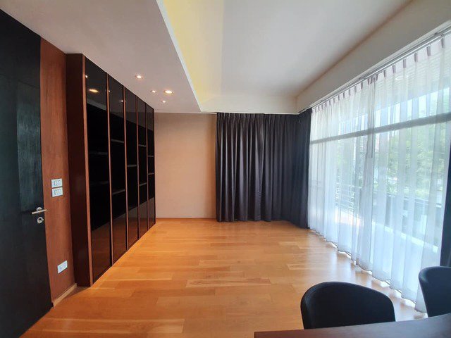 hr400ให้เช่าบ้านเดี่ยว-3-ชั้น-หมู่บ้านเนอวานา-บียอนด์-ไลท์-พระราม-9-เฟอร์ครบพร้อมอยู่-ใกล้airport-li