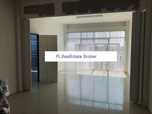 bs354ให้เช่าอาคารพาณิชย์-3-คูหาสี่ชั้น-พื้นที่ใช้สอย-700-ตรมติดกับถนนสายไหม-เหมาะทำเป็นโชว์รูม-ร้าน