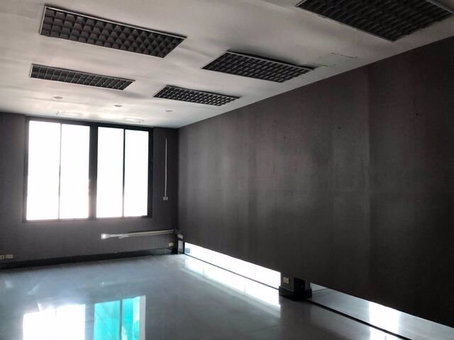 bs372ขายและให้เช่าออฟฟิศ-4-ชั้น-พร้อมโกดังเก็บสินค้า-ติดถนนกรุงเทพกรีฑา