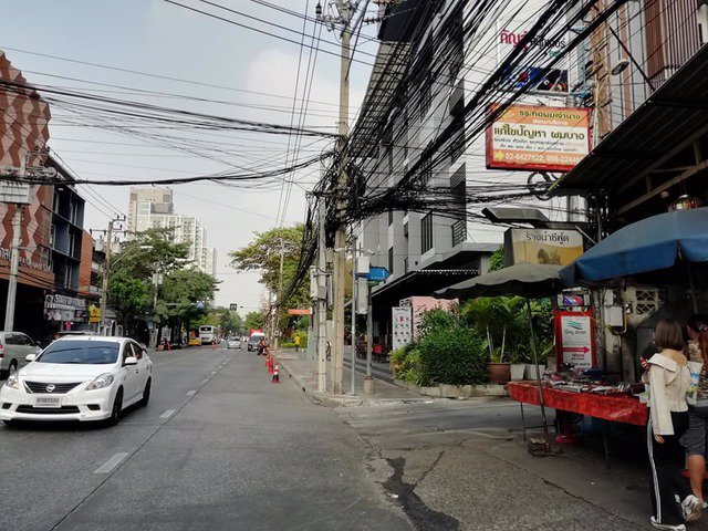 bs336-1ให้เช่าอาคารพาณิชย์-3-ชั้นครึ่ง-พื้นที่ใช้สอย-156-ตรม-ย่านราชวิถี-ใกล้btsอนุสาวรีย์