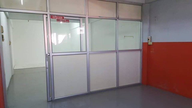 bs376ให้เช่าอาคารพาณิชย์สามคูหา-5-ชั้น-ซอยรามอินทรา-8-เดินทางสะดวก-เหมาะทำเป็นคลังสินค้า-โรงงานผลิตอ