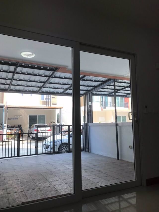 hr410ขายและให้เช่าทาวน์โฮม-3-ชั้น-หมู่บ้านเดอะ-ทรัสต์-นวลจันทร์-ทำเลดีการเดินทางสะดวก