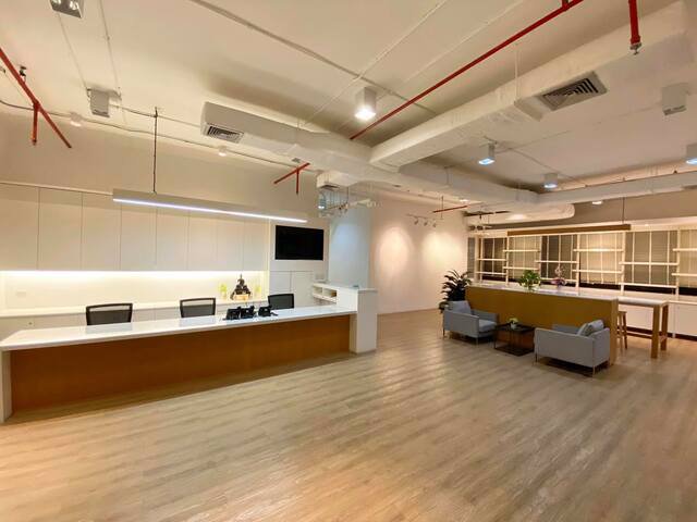 bs383ให้เช่าพื้นที่สำนักงาน-365-ตรม-อาคารชำนาญเพ็ญชาติ-ตกแต่งเฟอร์ครบ-เดินทางสะดวกใกล้-mrtพระราม-9