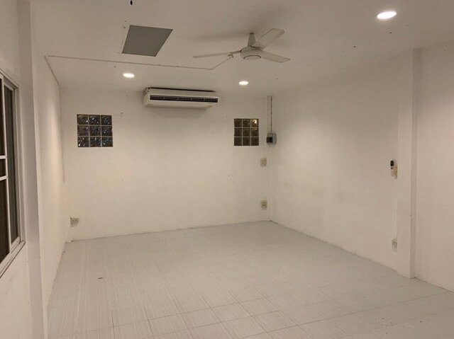 hs259ขายบ้านเดี่ยวสองหลังบน-ที่ดิน-94-ตรว-ซอยรามคำแหง182-ปากซอยเป็นรถไฟฟ้าสายสีส้ม