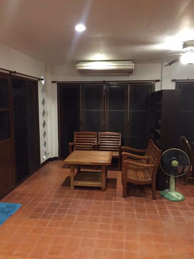 hs259ขายบ้านเดี่ยวสองหลังบน-ที่ดิน-94-ตรว-ซอยรามคำแหง182-ปากซอยเป็นรถไฟฟ้าสายสีส้ม