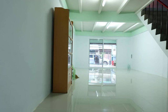 hr414-ขายและให้เช่าทาวน์เฮ้าส์-3-ชั้น-ซอยวชิรธรรมสาธิต17-เดินทางสะดวกใกล้btsอุดมสุข