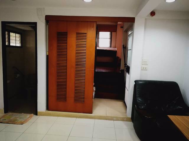 hr422ให้เช่าบ้านเดี่ยวเล่นระดับ-3-ชั้น-หมู่บ้านธันธวัช-5-วัชรพล-เดินทางสะดวก