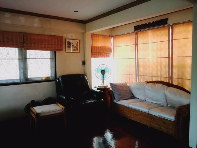 hr422ให้เช่าบ้านเดี่ยวเล่นระดับ-3-ชั้น-หมู่บ้านธันธวัช-5-วัชรพล-เดินทางสะดวก