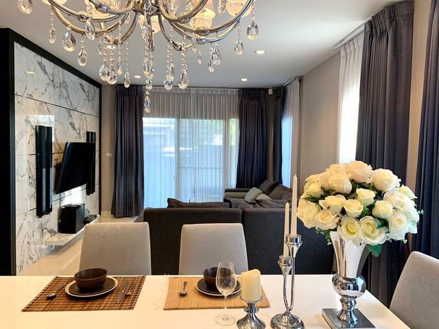 hr423ให้เช่าบ้านเดี่ยว-2-ชั้น-หมู่บ้านเดอะ-แพลนท์-เอสทีค-พัฒนาการ-ตกแต่งหรูหราน่าอยู่-เดินทางสะดวกใก