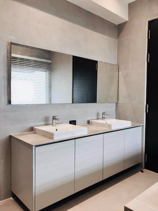 hr429ขายและให้เช่าทาวน์เฮ้าส์-4-ชั้น-หมู่บ้านพร้อมพรรคเพลส-ซอยทองหล่อ-25-เดินทางสะดวกใกล้bts