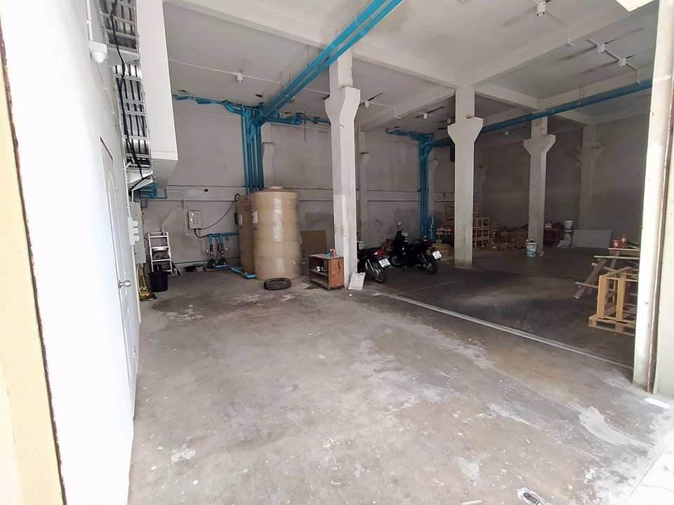 bs398ให้เช่าอาคารชั้น-1-พื้นที่ใช้สอย-215-ตรม-ซอยจันทน์-16-เขตสาทร-เหมาะทำเป็นคลังค้า-ทำเลดีใกล้แม็