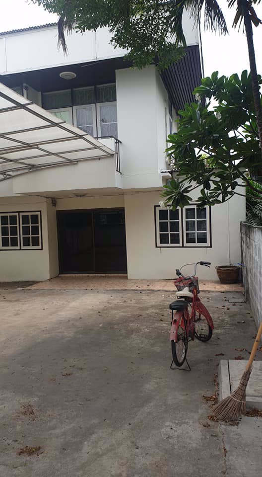 hr439ให้เช่าบ้านเดี่ยวสองชั้น-เนื้อที่-50-ตรวซอยวิภาวดี-62-เดินทางสะดวกใกล้โทลเวย์