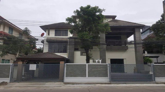 bs411ให้เช่าอาคาร-4-ชั้น-พื้นที่ใช้สอย-500-ตรมย่านศรีวราทาวน์อินทาวน์-เหมาะทำเป็นออฟฟิศ