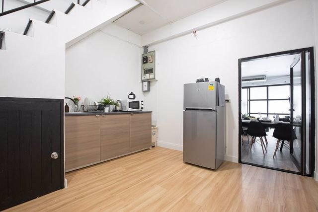 hr448ให้เช่าทาวน์เฮ้าส์-3-ชั้น-ซอยสาทร-11-ตกแต่งเฟอร์ครบพร้อมอยู่-ใกล้btsสุรศักดิ์