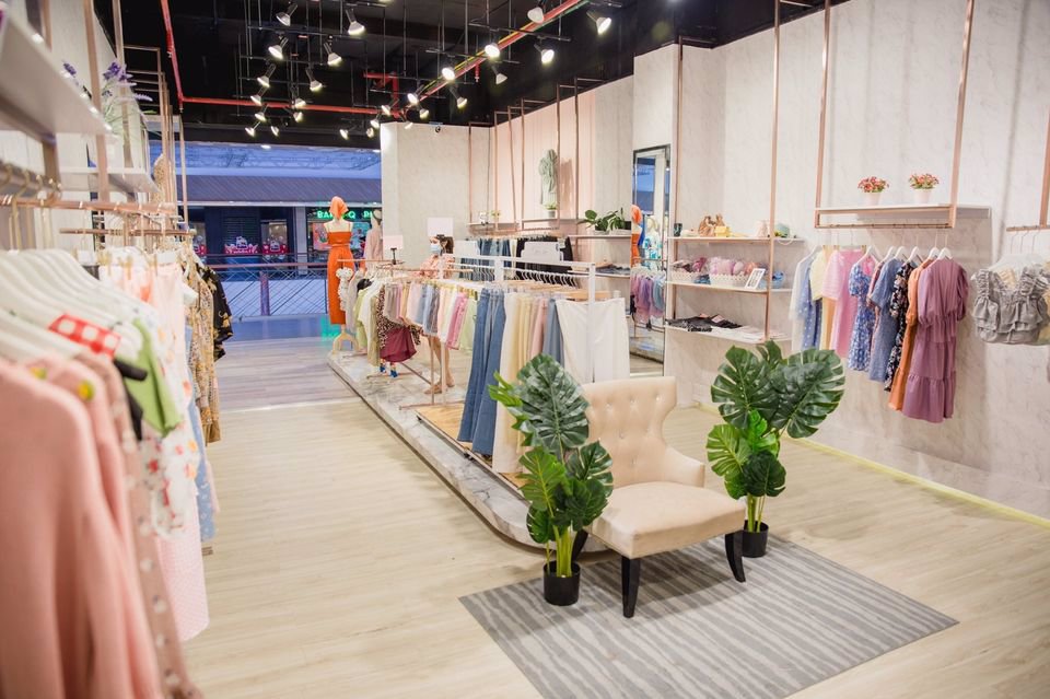 ท่านใดสนใจ‼️เป็นเจ้าของร้านเสื้อผ้าแฟชั่นสตรี-เซ็นทรัลพลาซ่า-นครศรีธรรมราช-ติดร้านอาหารฟูจิ-mk-ชั้