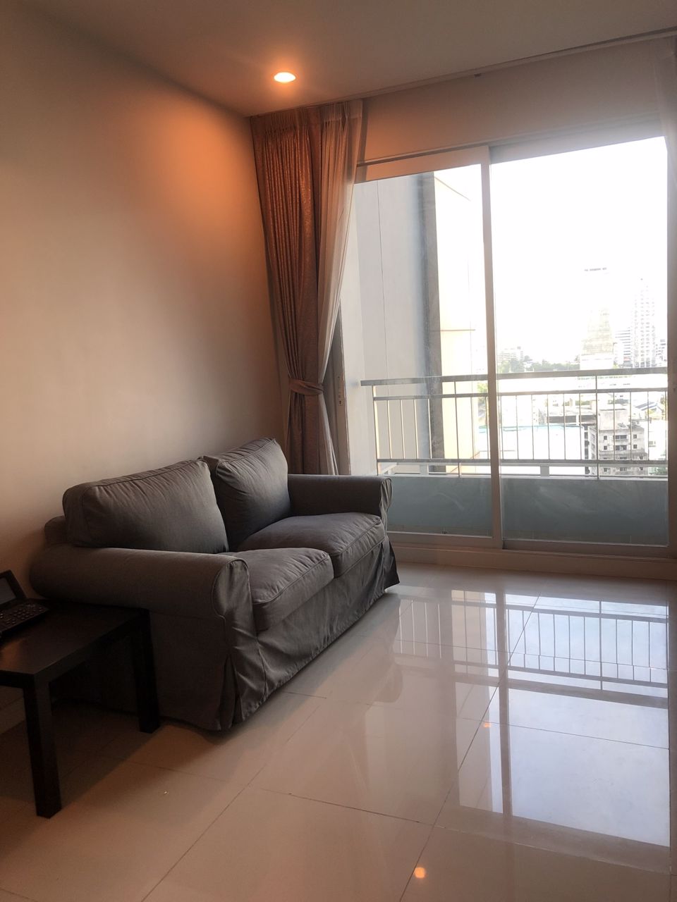 circle-condo-tower-1-for-sale-3960-sqm-16th-floor-room-1610