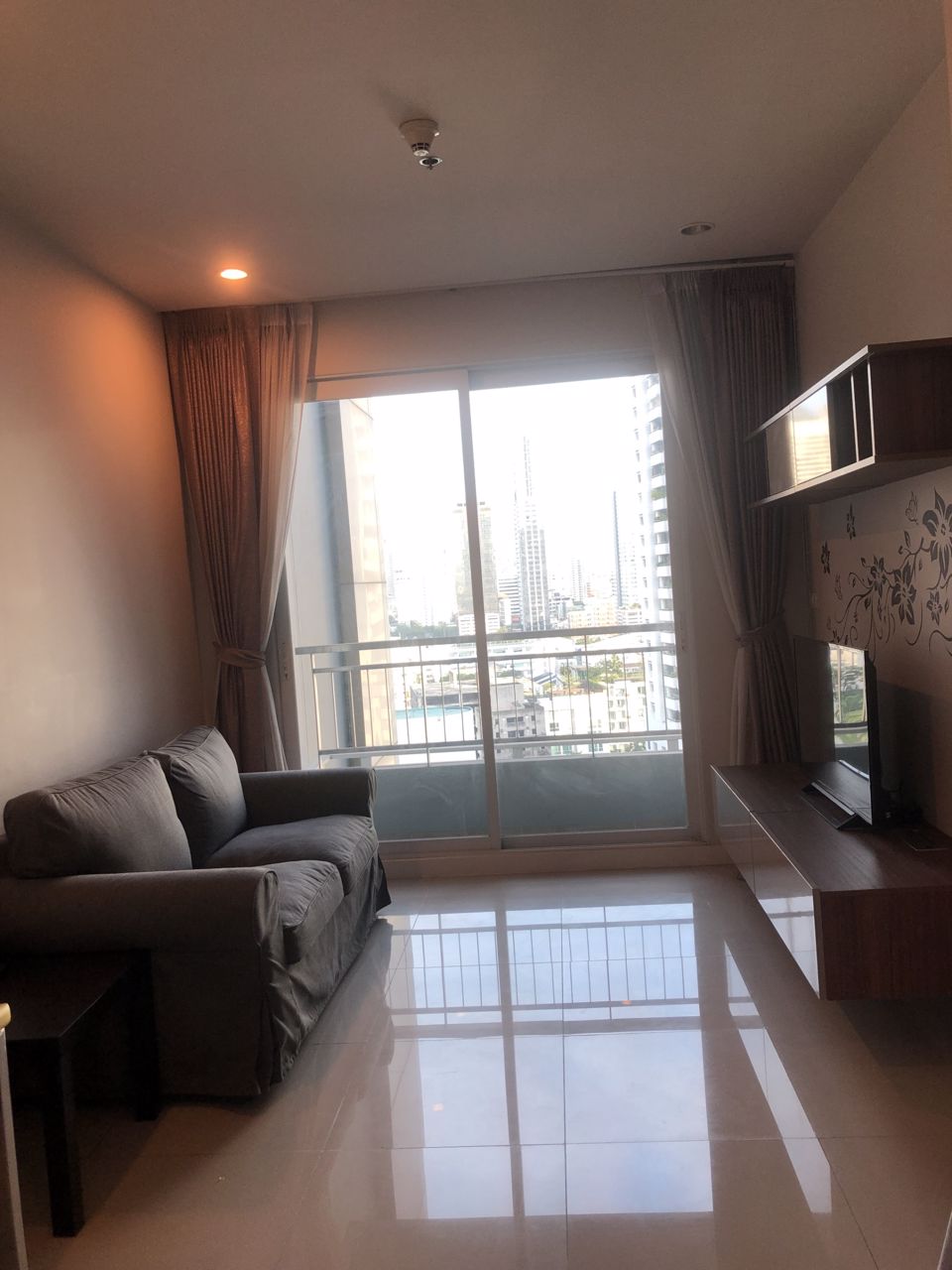 circle-condo-tower-1-for-sale-3960-sqm-16th-floor-room-1610