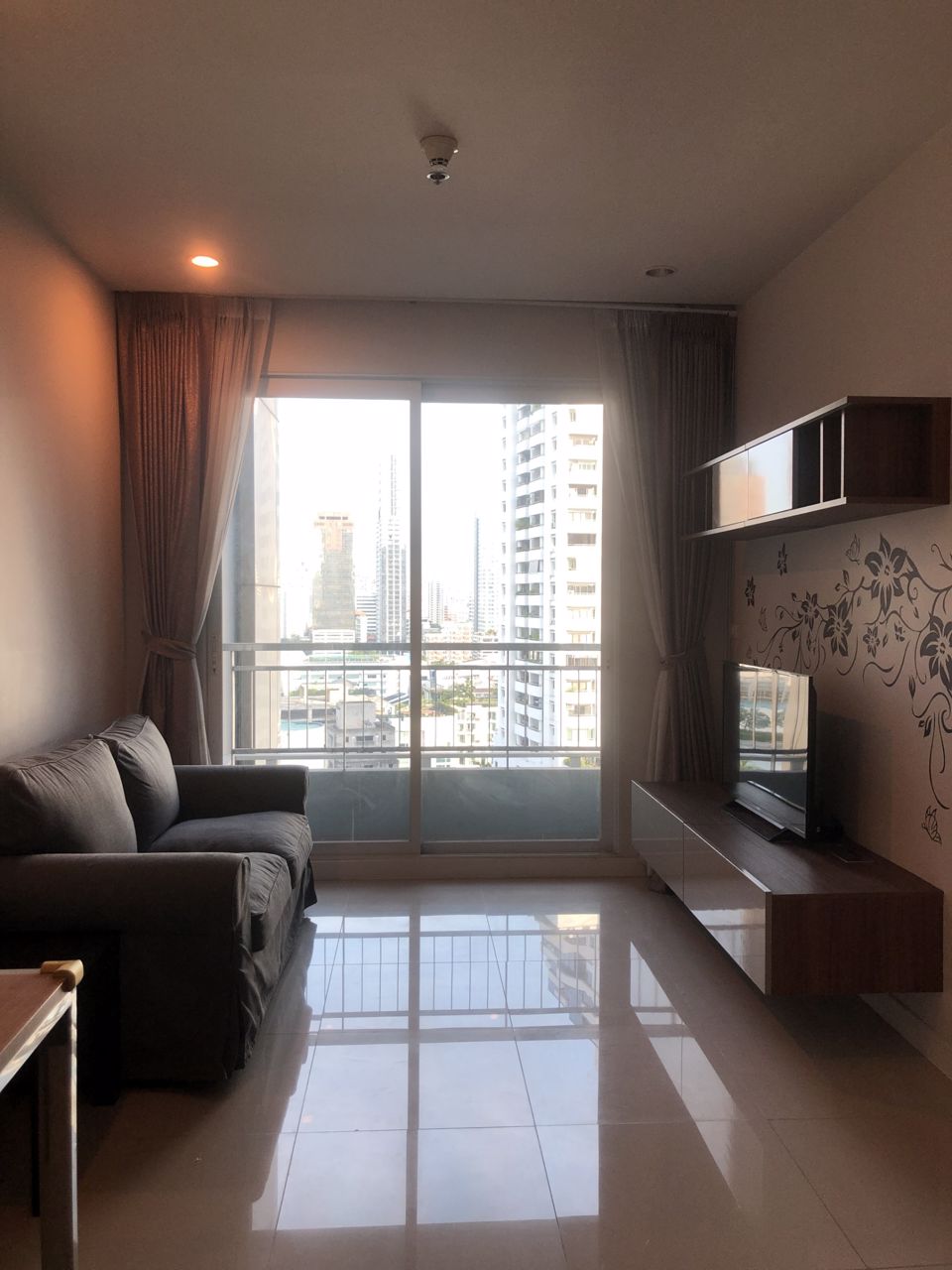 circle-condo-tower-1-for-sale-3960-sqm-16th-floor-room-1610