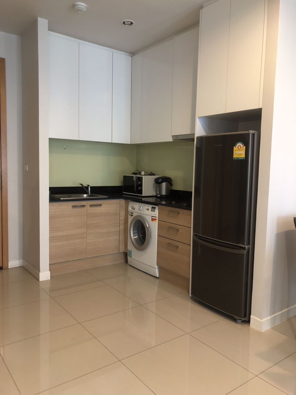 circle-condo-tower-1-for-sale-and-rent-4740-sqm-16th-floor-room-1613-ready-to-move-in