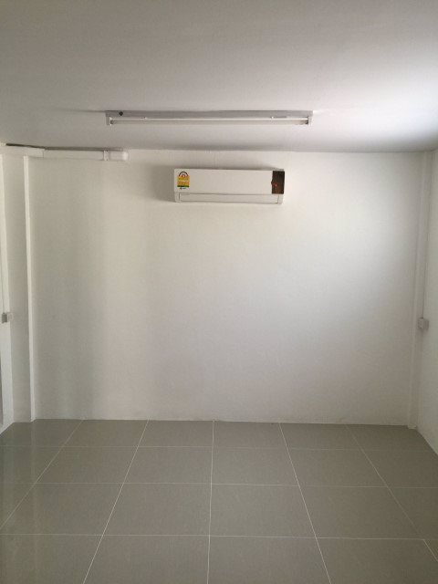 ให้เช่า-บ้านแฝดพร้อมพัฒน์กรีนโนวา-แปลงหัวมุมสวยๆ-น่าอยู่-คลองสามวา-รามอินทรา