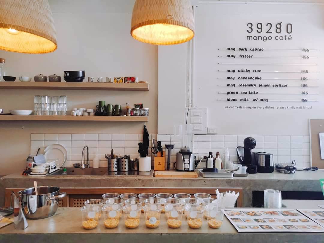 เซ้ง-ร้านคาเฟ่-ขนมหวาน-ย่านท่าเตียน-เขตพระนคร-ตรงข้ามกับวัดโพธิ์-