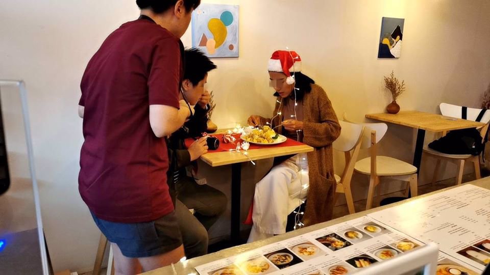 เซ้ง-ร้านคาเฟ่-ขนมหวาน-ย่านท่าเตียน-เขตพระนคร-ตรงข้ามกับวัดโพธิ์-