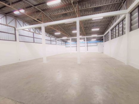 ให้เช่าโกดังพัฒนาการ38-ขนาด-480-ตารางเมตร-พร้อมออฟฟิศขนาดใหญ่-ทำเลทองศูนย์กลางของถนนพัฒนาการ