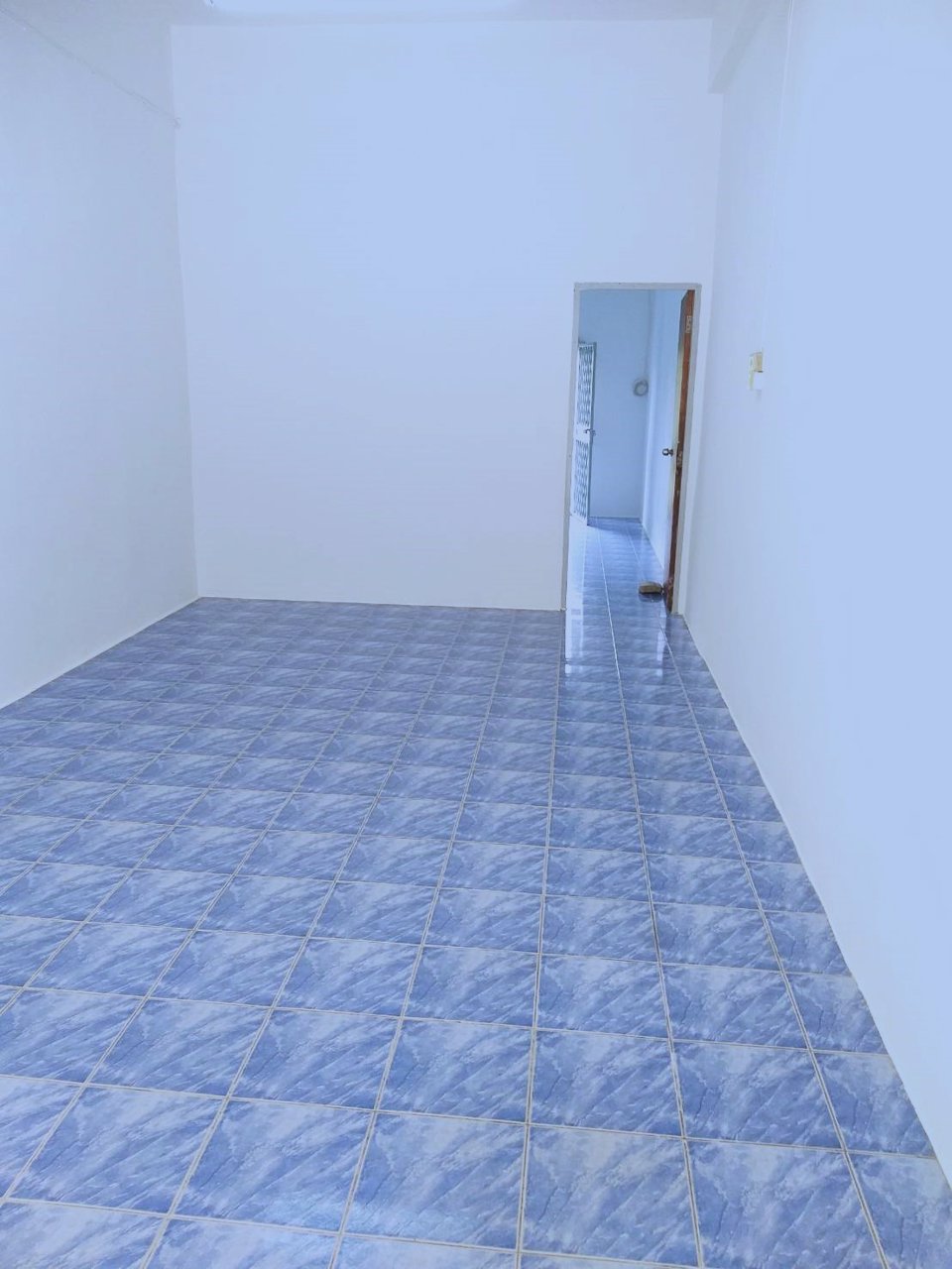 ✅✅✅-ให้เช่าโกดังใหม่กลางเมือง-ขนาด-42-ตรม-สี่แยกเหม่งจ๋าย-สนใจติดต่อ-😍😍-088-555-8010-👍