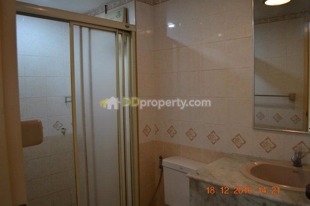 ให้เช่าคอนโด-ลุมพินี-เพลส-สาทร-ติดแม็คโค-สาทร-พร้อมอยู่