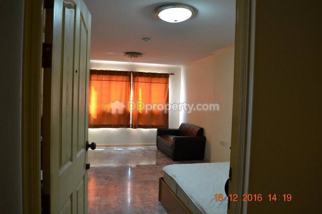 ให้เช่าคอนโด-ลุมพินี-เพลส-สาทร-ติดแม็คโค-สาทร-พร้อมอยู่