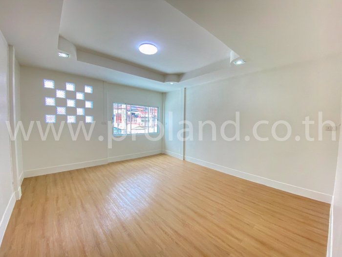 ขายด่วน-ทาวน์เฮาส์ตกแต่งใหม่-มตวงทอง-2