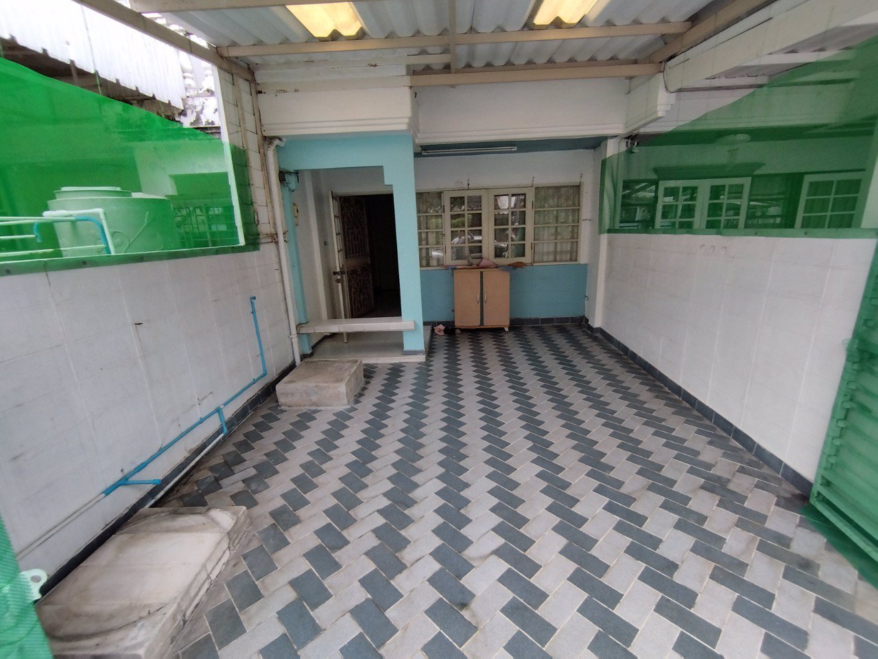 ขายทาวน์เฮ้าส์-2-ชั้น-เจ้าของขายเอง-ดูแลบ้านตลอด-ทำเลดีตรงข้ามเซ็นทรับล-ใกล้รถไฟฟ้า